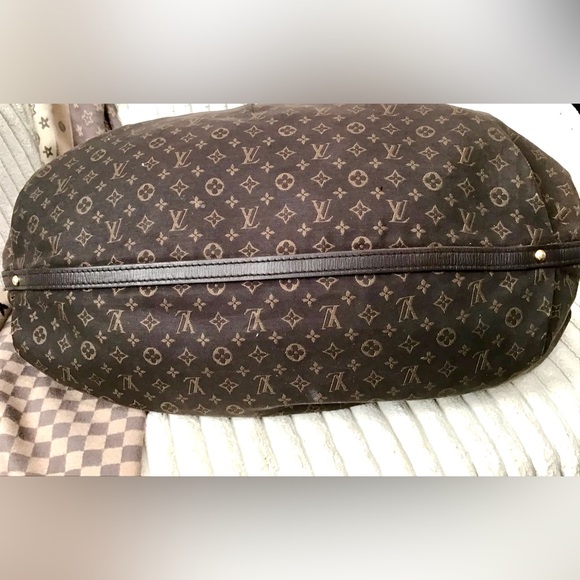 Louis Vuitton Bags - Picture 13 of 16